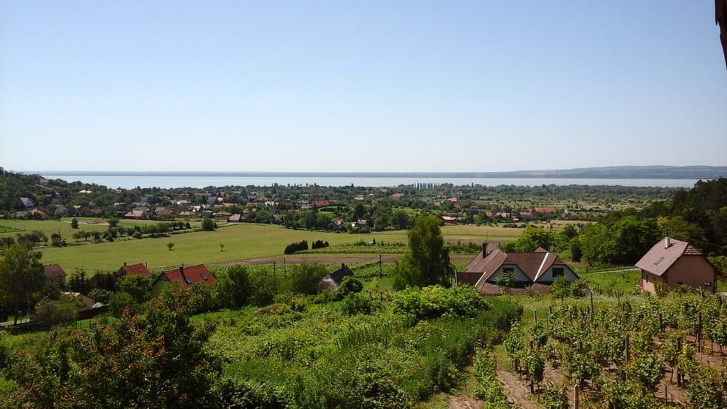 Kincses Vendeghaz Hotel Balatongyörök Exterior foto
