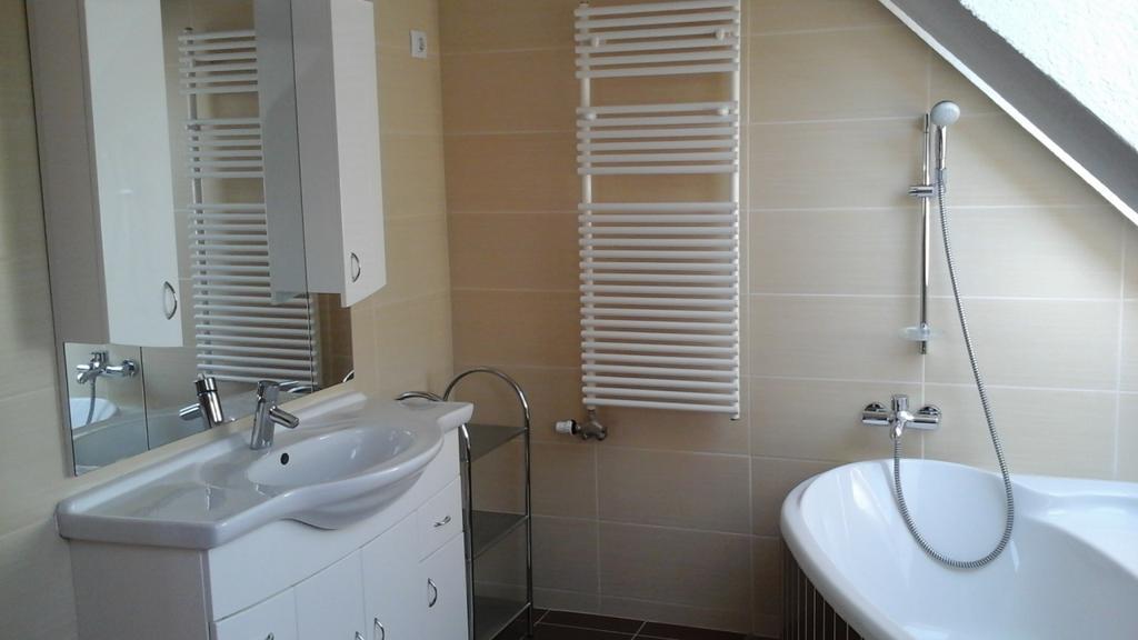 Kincses Vendeghaz Hotel Balatongyörök Exterior foto